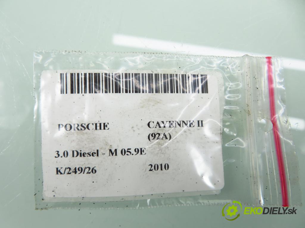 PORSCHE CAYENNE II (92A) SUV 2010 176,00 3.0 Diesel - M 05.9E 2967,00 Rúra intercoolera turba 7P0145972A