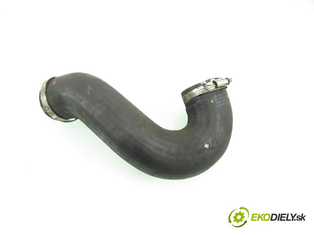 PORSCHE CAYENNE II (92A) SUV 2010 176,00 3.0 Diesel - M 05.9E 2967,00 Rúra intercoolera turba 7P0145972A