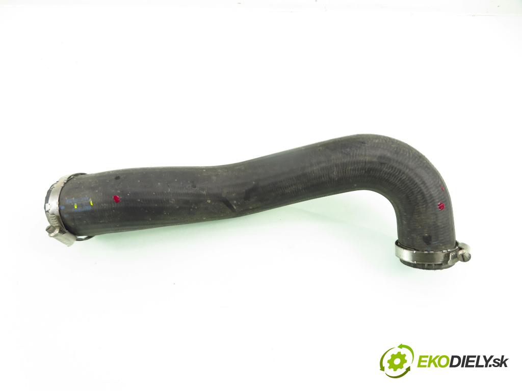 PORSCHE CAYENNE II (92A) SUV 2010 176,00 3.0 Diesel - M 05.9E 2967,00 Rúra intercoolera turba 7P0145737