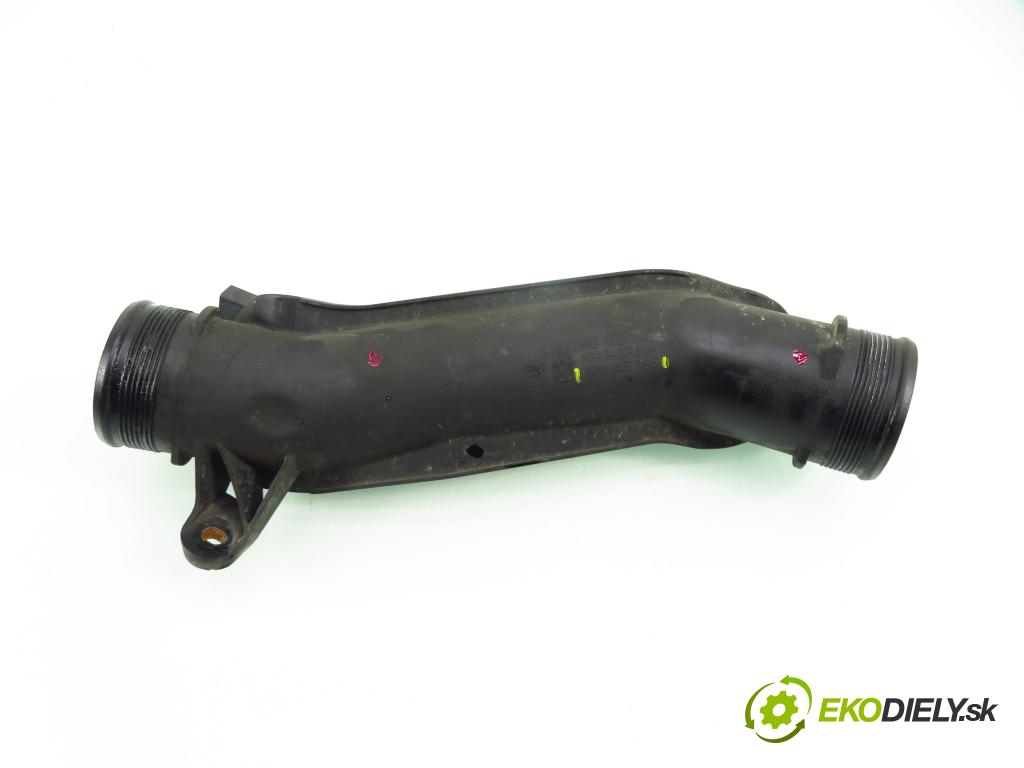 PORSCHE CAYENNE II (92A) SUV 2010 176,00 3.0 Diesel - M 05.9E 2967,00 Rúra intercoolera turba 7P0145795