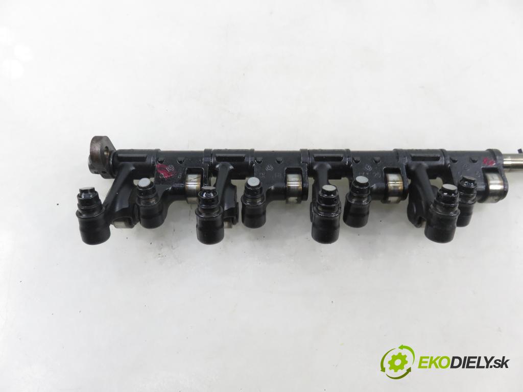 VW TOURAN (1T1, 1T2) MINIVAN 2004 100,00 2.0 TDI PD 16V 136 - AZV 1968,00 klávesnice