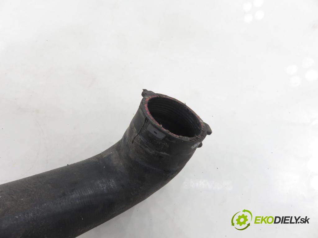 VW PHAETON (3D1, 3D2, 3D3, 3D4, 3D6, 3D7, 3D8, 3D9) SEDAN 2006 165,00 3.0 TDI 2967,00 Rúra intercoolera turba 3D0145762A