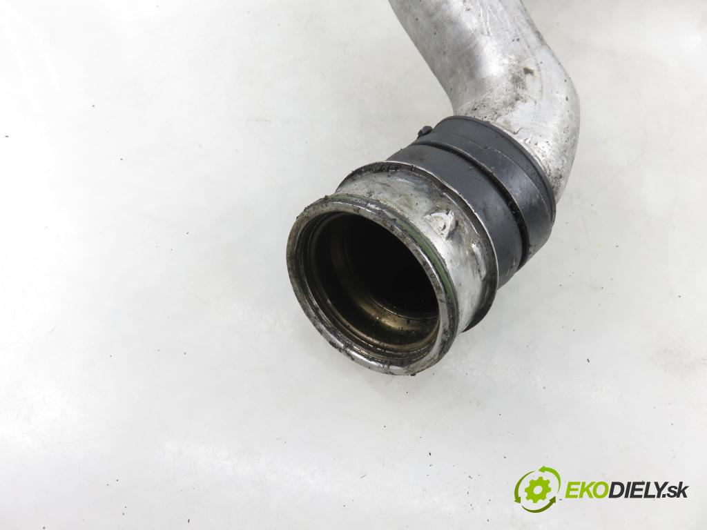 VW PHAETON (3D1, 3D2, 3D3, 3D4, 3D6, 3D7, 3D8, 3D9) SEDAN 2006 165,00 3.0 TDI 2967,00 Rúra intercoolera turba 3D0145762A