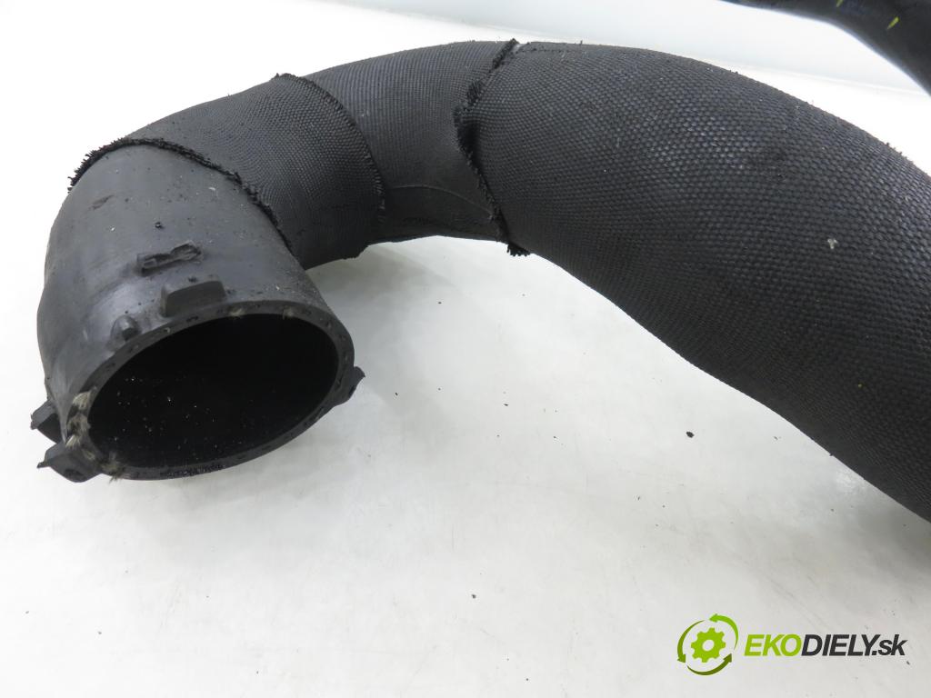 VW PHAETON (3D1, 3D2, 3D3, 3D4, 3D6, 3D7, 3D8, 3D9) SEDAN 2006 165,00 3.0 TDI 2967,00 Rúra intercoolera turba 3D0145840L ; 3D0145834 ; 3D0145834AA