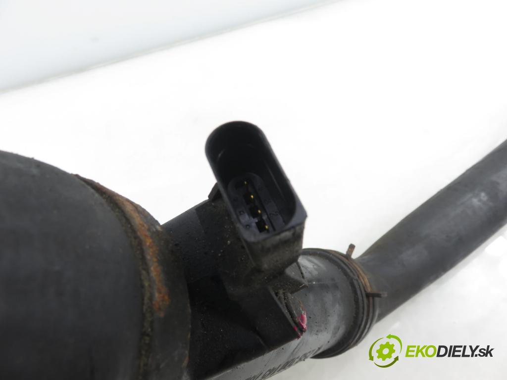 VW PHAETON (3D1, 3D2, 3D3, 3D4, 3D6, 3D7, 3D8, 3D9) SEDAN 2006 165,00 3.0 TDI 2967,00 Rúra intercoolera turba 3D0145840L ; 3D0145834 ; 3D0145834AA