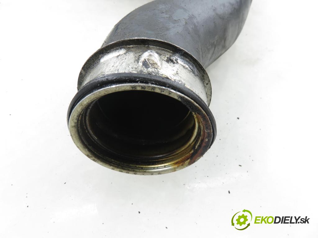 VW PHAETON (3D1, 3D2, 3D3, 3D4, 3D6, 3D7, 3D8, 3D9) SEDAN 2006 165,00 3.0 TDI 2967,00 Rúra intercoolera turba 3D0145840L ; 3D0145834 ; 3D0145834AA