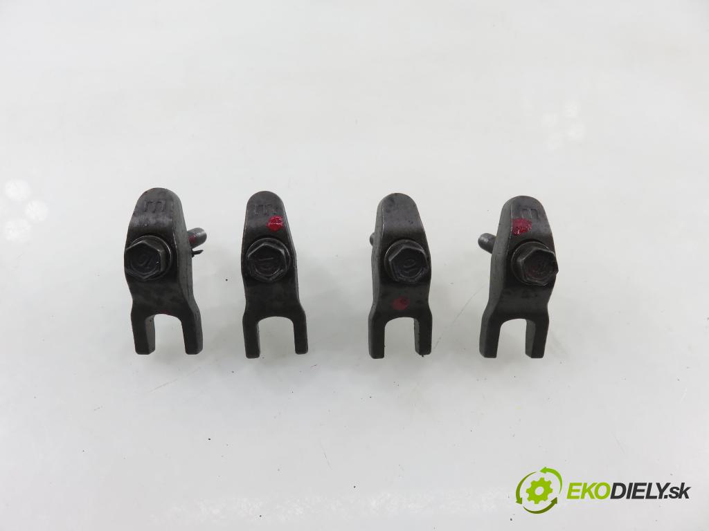 HYUNDAI i30 Kombi (FD) KOMBI 2010 85,00 1.6 CRDi 116 - D4FB 1582,00 Stojan VSTREKOVAČ: 