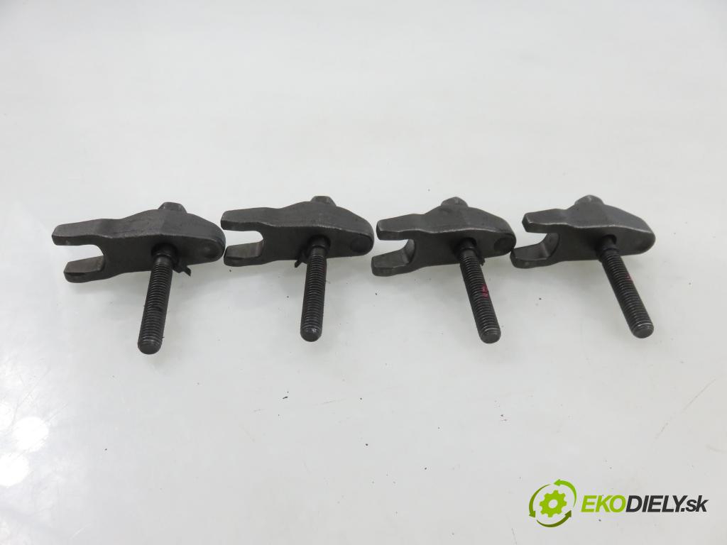 HYUNDAI i30 Kombi (FD) KOMBI 2010 85,00 1.6 CRDi 116 - D4FB 1582,00 Stojan VSTREKOVAČ: