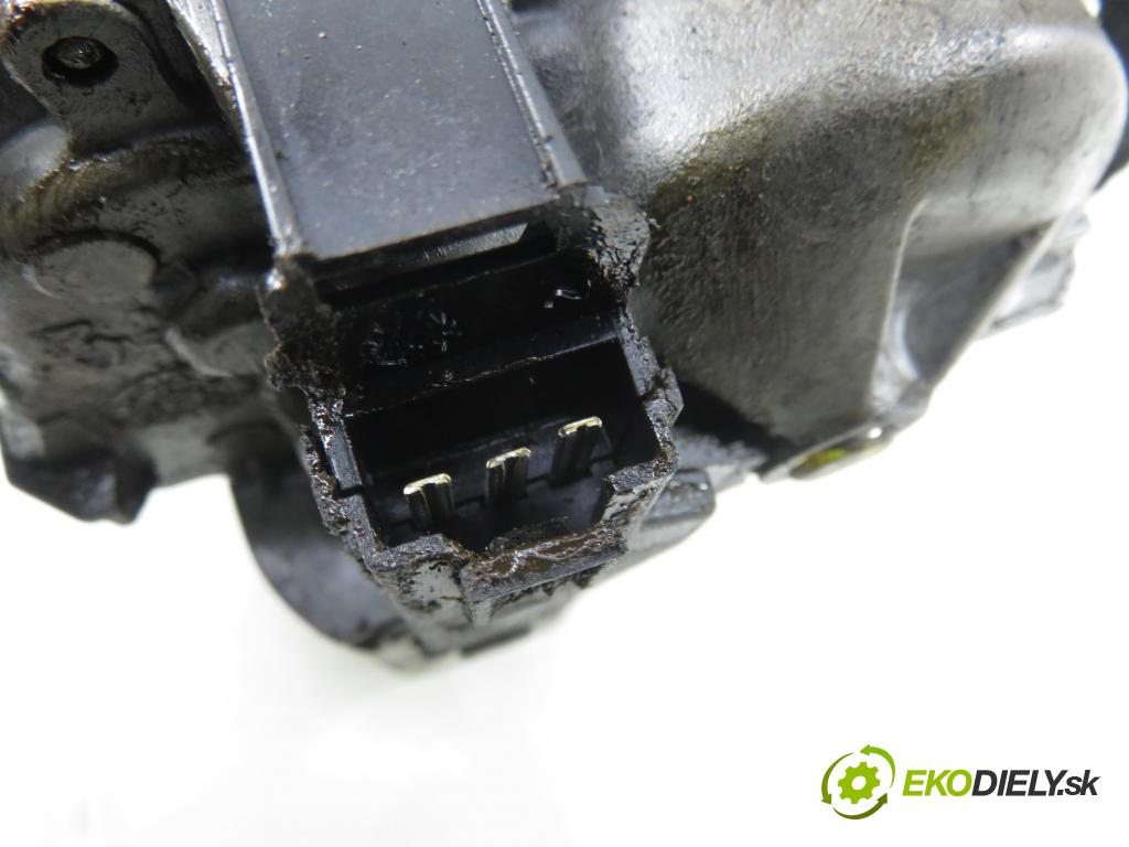 OPEL CORSA C (X01) HB 2002 55,00 1.7 DTI - Y 17 DT 1686,00 Motorček stierače zadné 09132802 ; 53011112