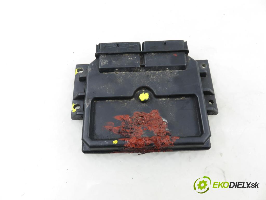 RENAULT CLIO II (BB_, CB_) HB 2000 48,00 1.9 D (B/CB0J) - F8Q 632 1870,00 řídící jednotka motora 8200150542 ; 7700111549