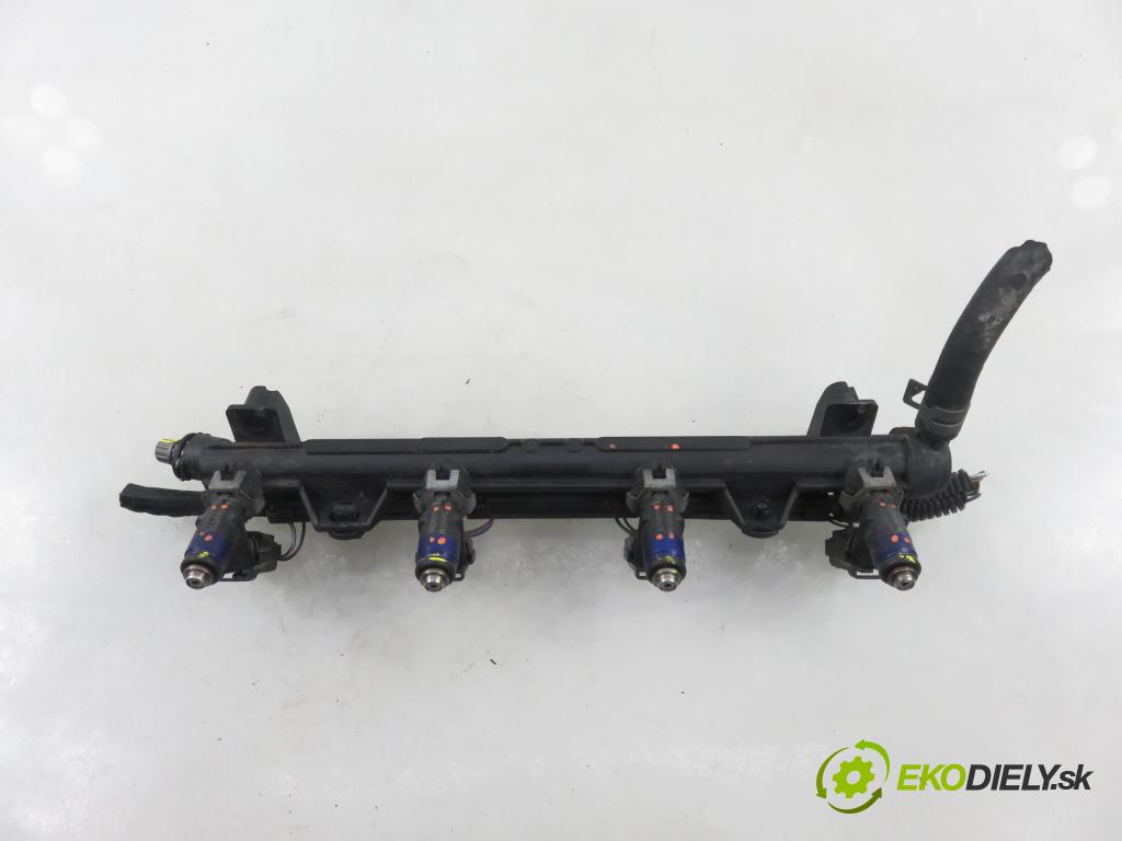 SEAT IBIZA III (6L1) HB 2005 55,00 1.4 16V - BBY 1390,00 lišta vstřikovací 036906031AB ; 4140A03988 ; 036133319BH (Vstřikovací lišta)