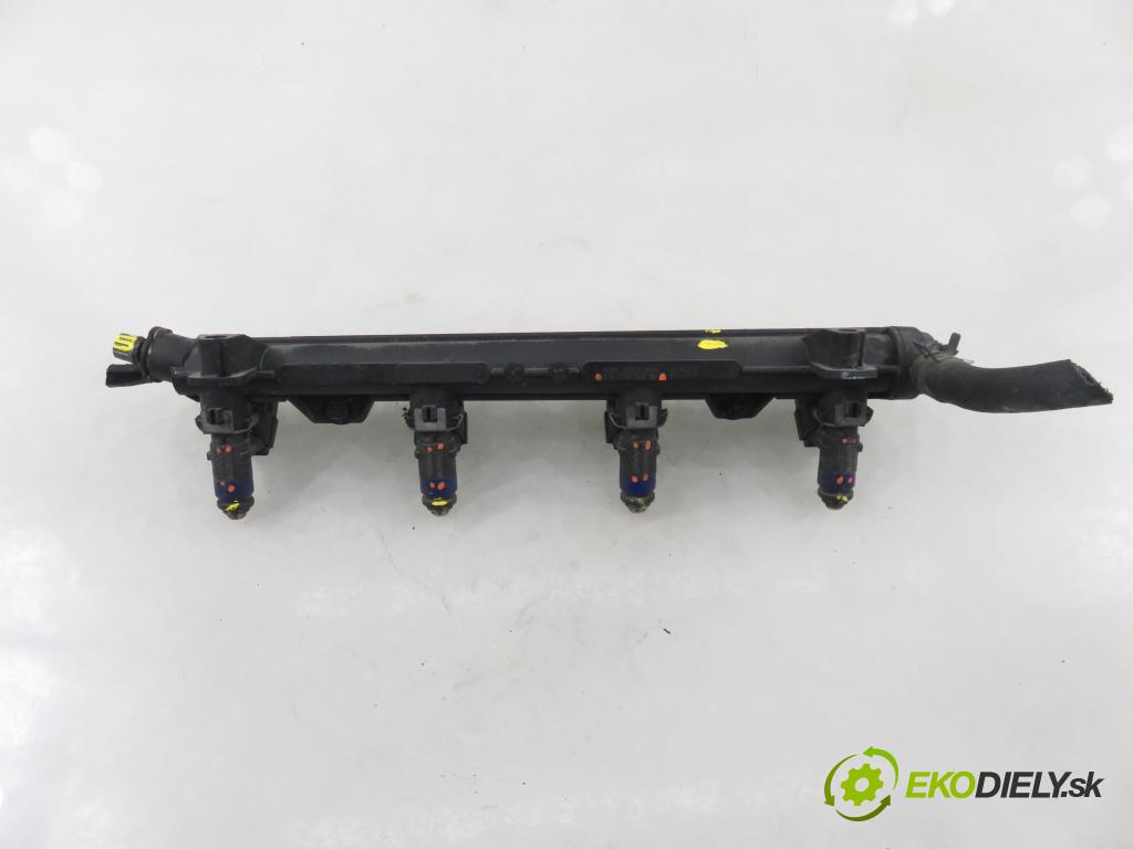 SEAT IBIZA III (6L1) HB 2005 55,00 1.4 16V - BBY 1390,00 lišta vstřikovací 036906031AB ; 4140A03988 ; 036133319BH (Vstřikovací lišta)