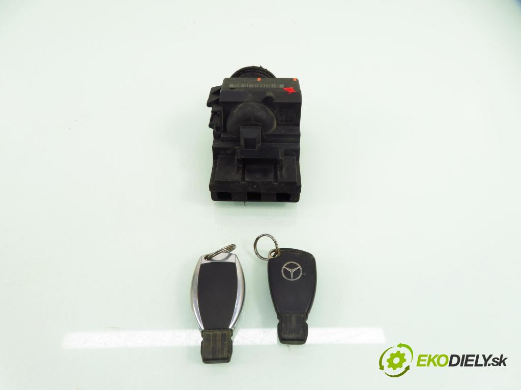 MERCEDES-BENZ SPRINTER 3,5-t Skrzynia (906) FURGON 2007 80,00 311 CDI (906.631, 906.633, 906.635, 906.637) - OM  2148,00 spínačka A9069050700 (Spínací skříňka)