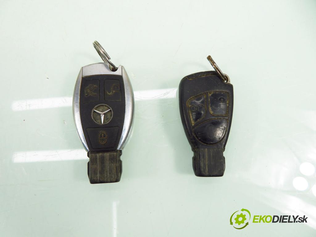 MERCEDES-BENZ SPRINTER 3,5-t Skrzynia (906) FURGON 2007 80,00 311 CDI (906.631, 906.633, 906.635, 906.637) - OM 2148,00 spínačka A9069050700 (Spínací skříňka)