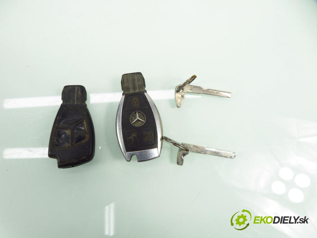 MERCEDES-BENZ SPRINTER 3,5-t Skrzynia (906) FURGON 2007 80,00 311 CDI (906.631, 906.633, 906.635, 906.637) - OM 2148,00 spínačka A9069050700 (Spínací skříňka)