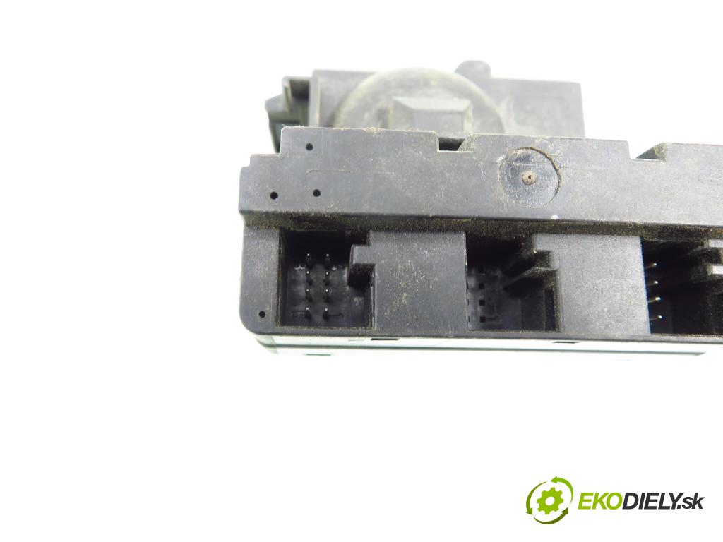 MERCEDES-BENZ SPRINTER 3,5-t Skrzynia (906) FURGON 2007 80,00 311 CDI (906.631, 906.633, 906.635, 906.637) - OM 2148,00 spínačka A9069050700 (Spínací skříňka)