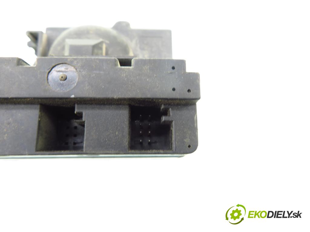 MERCEDES-BENZ SPRINTER 3,5-t Skrzynia (906) FURGON 2007 80,00 311 CDI (906.631, 906.633, 906.635, 906.637) - OM 2148,00 spínačka A9069050700 (Spínací skříňka)