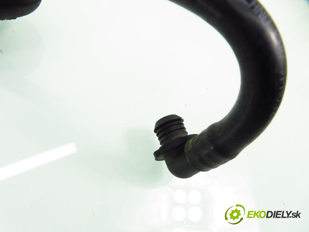 PORSCHE CAYENNE II (92A) SUV 2010 176,00 3.0 Diesel - M 05.9E 2967,00 trubka do serva 7P0611932AD