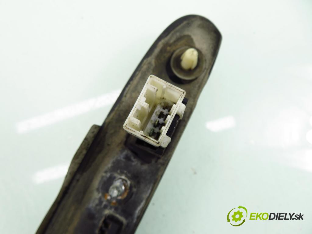 FIAT CROMA (194_) KOMBI 2006 110,00 1.9 D Multijet 150 - 939 A2.000 1910,00 klika dveří kufr