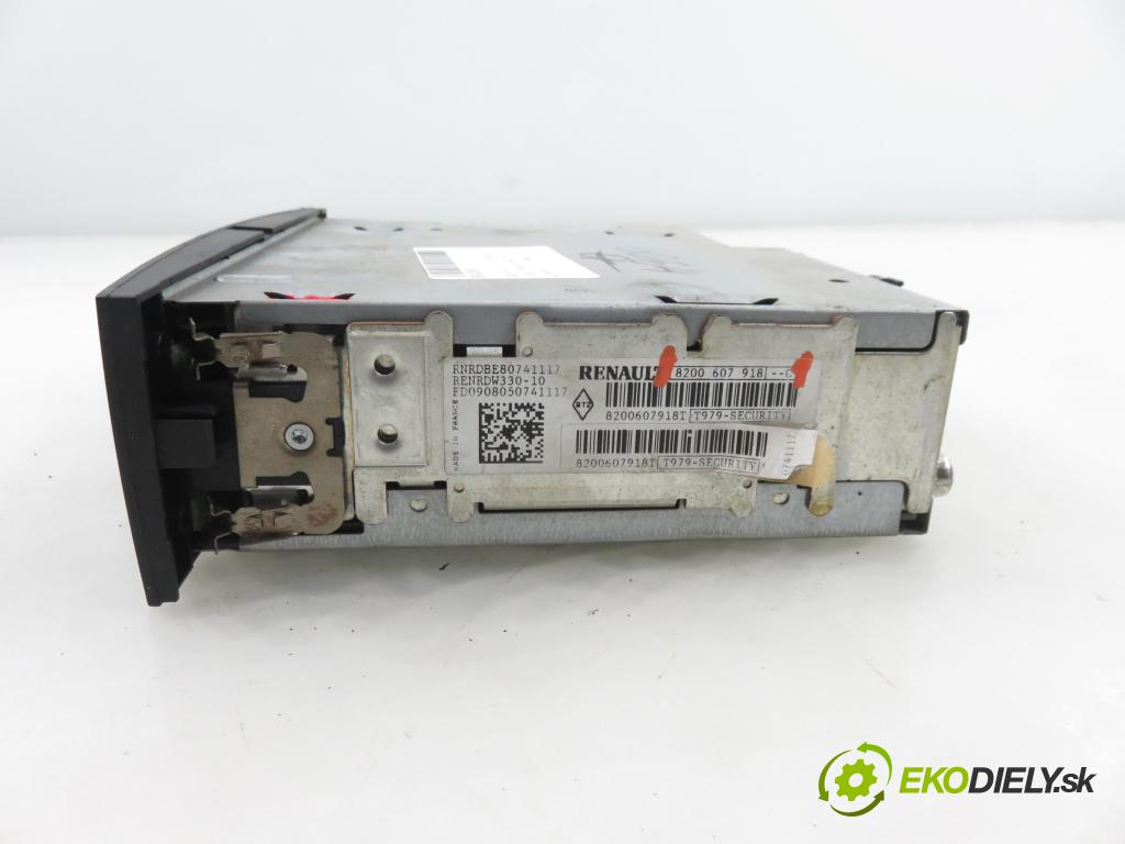 RENAULT SCENIC II (JM0/1_) MINIVAN 2008 78,00 1.5 dCi 106 - K9K 732 1461,00 RADIO 8200607918