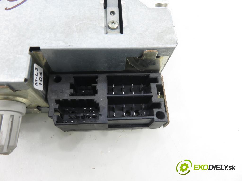 RENAULT SCENIC II (JM0/1_) MINIVAN 2008 78,00 1.5 dCi 106 - K9K 732 1461,00 RADIO 8200607918