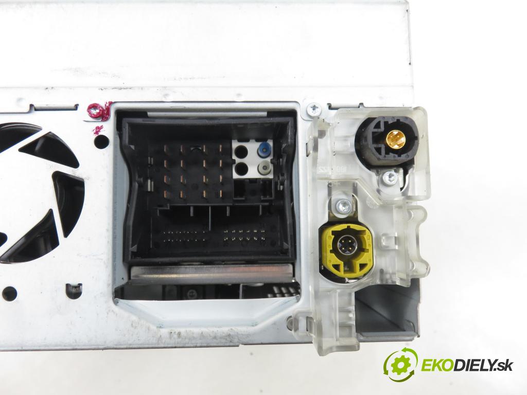 PORSCHE CAYENNE II (92A) SUV 2010 176,00 3.0 Diesel - M 05.9E 2967,00 RADIO 7P5035884F ; 7PP919193R