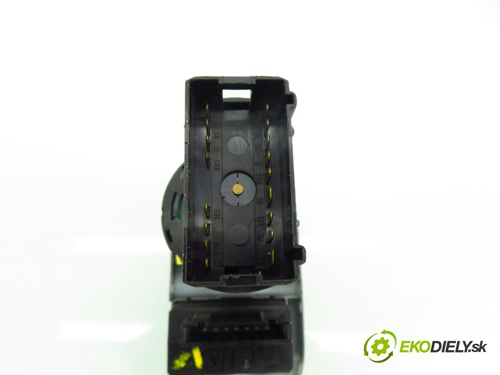 SEAT IBIZA III (6L1) HB 2005 55,00 1.4 16V - BBY 1390,00 prepínač svetlá 6L1941531AF