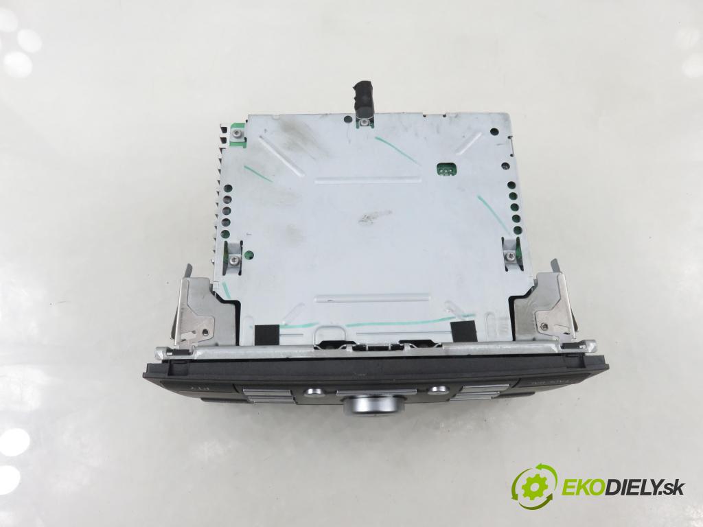 FORD FOCUS II (DA_, HCP) HB 2005 80,00 1.6 TDCi - G8DD 1560,00 RADIO CD 4M5T18C815AD