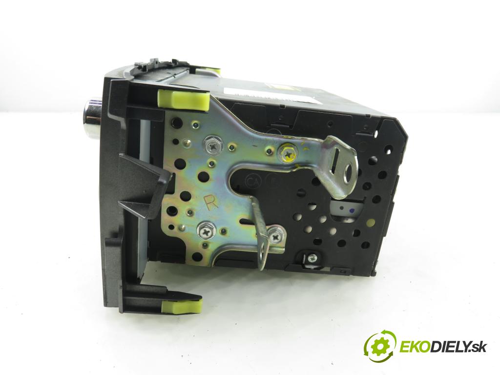 TOYOTA AURIS (_E15_) HB 2007 91,00 1.6 Dual-VVTi 124 - 1ZR-FE 1598,00 RADIO CD