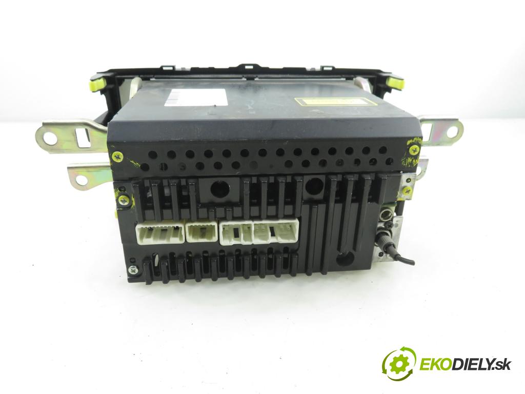 TOYOTA AURIS (_E15_) HB 2007 91,00 1.6 Dual-VVTi 124 - 1ZR-FE 1598,00 RADIO CD