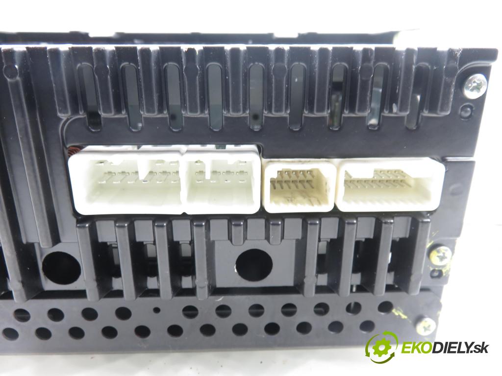 TOYOTA AURIS (_E15_) HB 2007 91,00 1.6 Dual-VVTi 124 - 1ZR-FE 1598,00 RADIO CD