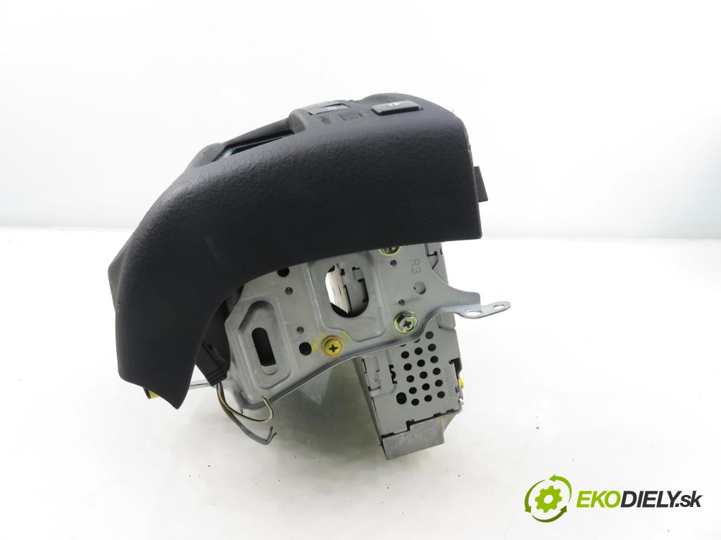 TOYOTA YARIS (_P1_) HB 2004 50,00 1.0 VVT- i 68 - 1SZ-FE 998,00 RADIO CD 861200D140 ; 566839