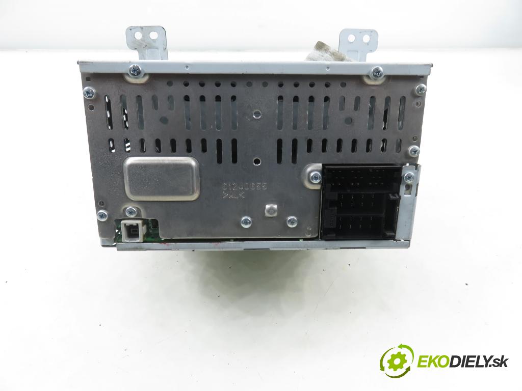 HYUNDAI i30 (FD) HB 2010 80,00 1.4 - G4FA 1396,00 RADIO CD 961602L200