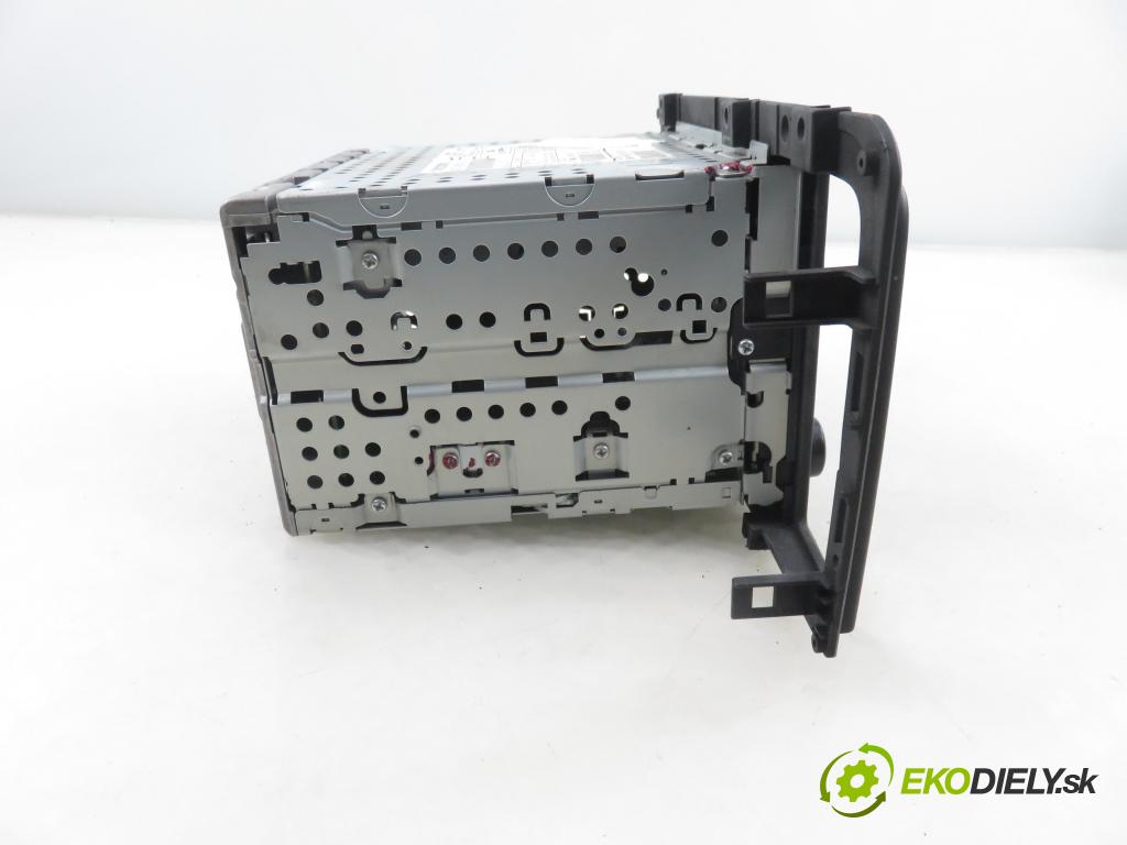 VOLVO S60 I (384) SEDAN 2006 136,00 2.4 D5 - D 5244 T4 2400,00 RADIO CD 30745812