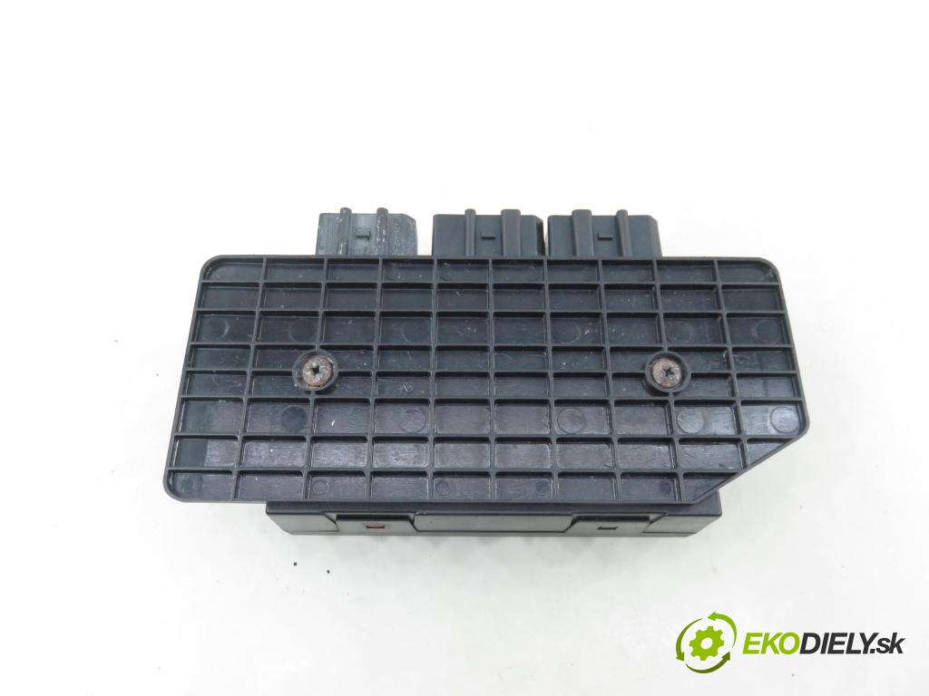 VW PASSAT B5.5 Variant (3B6) KOMBI 2002 96,00 1.9 TDI - AWX 1896,00 MODUL komfortu 1C0959799A ; 5DK00821300