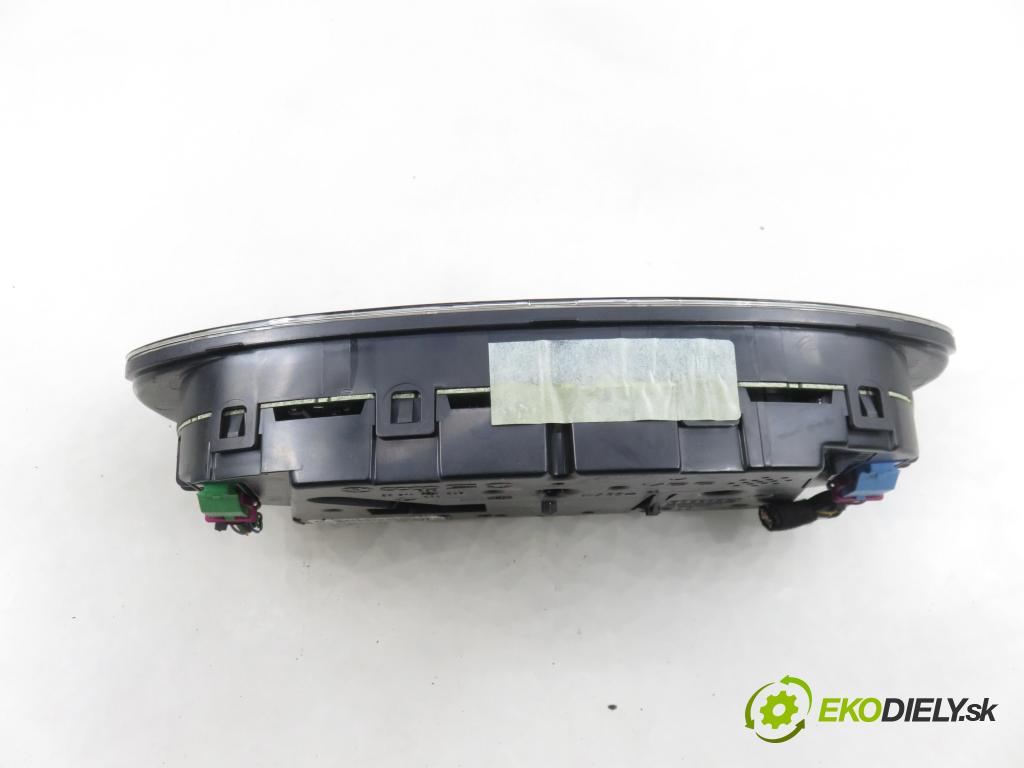 VW PASSAT B5.5 Variant (3B6) KOMBI 2002 96,00 1.9 TDI - AWX 1896,00 prístrojovka elektrický 3B0920827AX