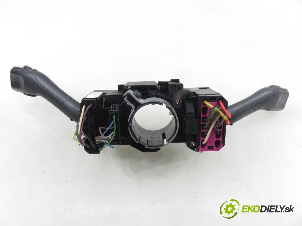 VW PASSAT B5.5 Variant (3B6) KOMBI 2002 96,00 1.9 TDI - AWX 1896,00 páčka/prepínač 1J0953513 ; 4B0953503H