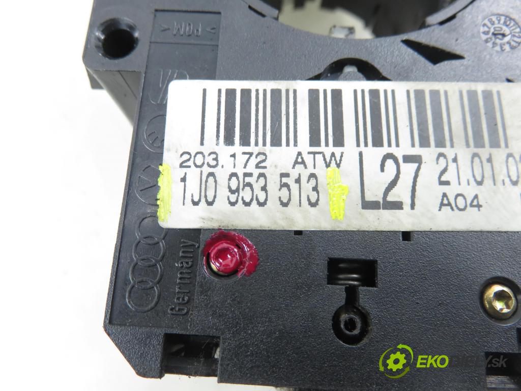 VW PASSAT B5.5 Variant (3B6) KOMBI 2002 96,00 1.9 TDI - AWX 1896,00 páčka/prepínač 1J0953513 ; 4B0953503H