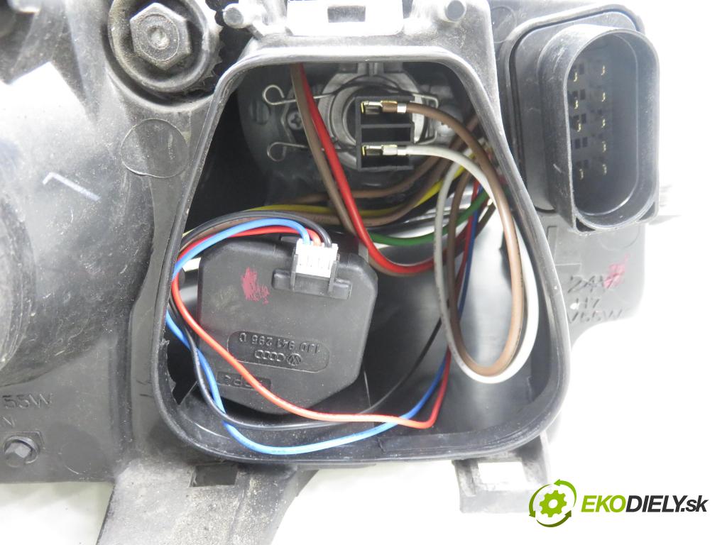 VW PASSAT B5.5 Variant (3B6) KOMBI 2002 96,00 1.9 TDI - AWX 1896,00 Svetlo LP