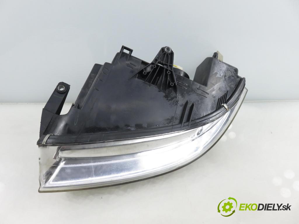 VW PASSAT B5.5 Variant (3B6) KOMBI 2002 96,00 1.9 TDI - AWX 1896,00 Svetlo PP