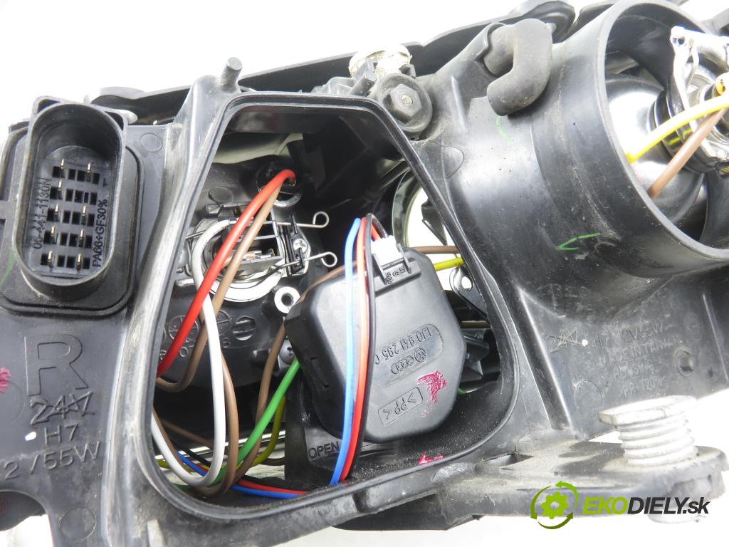 VW PASSAT B5.5 Variant (3B6) KOMBI 2002 96,00 1.9 TDI - AWX 1896,00 Svetlo PP