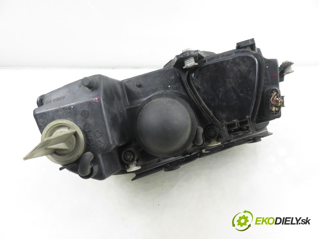 VW PASSAT B5.5 Variant (3B6) KOMBI 2002 96,00 1.9 TDI - AWX 1896,00 Svetlo PP