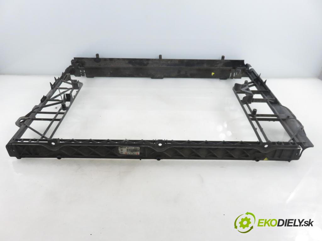 PORSCHE CAYENNE II (92A) SUV 2010 176,00 3.0 Diesel - M 05.9E 2967,00 držák pod chladiča 7P0121201F