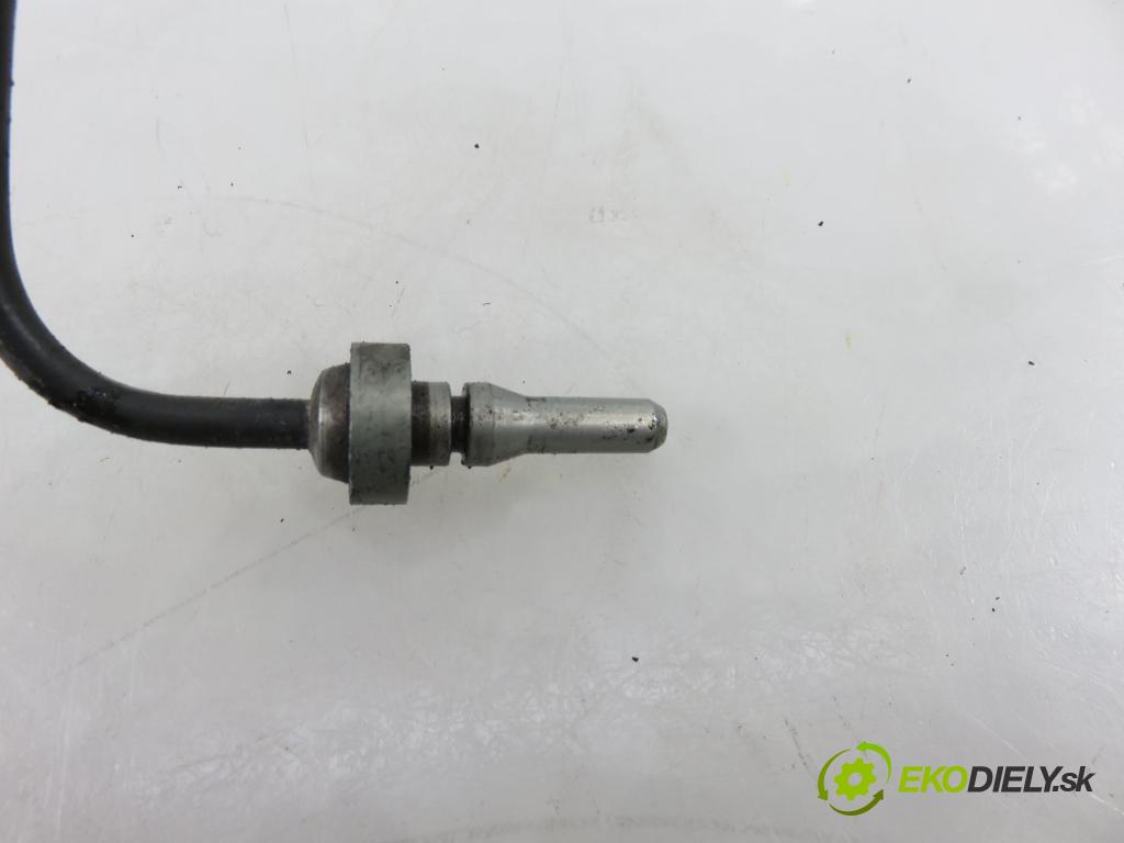 VW PASSAT B5.5 Variant (3B6) KOMBI 2002 96,00 1.9 TDI - AWX 1896,00 trubka vypínacího ložiska 8E1721465R