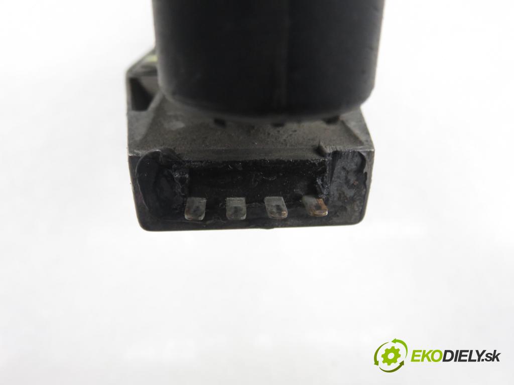 SKODA FABIA I (6Y2) HB 2003 44,00 1.4 - AZF 1397,00 cívka zapalovací 047905104B