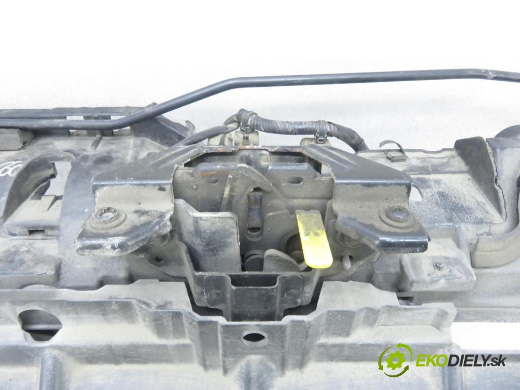 FORD FIESTA VI Van HB 2010 51,00 1.4 TDCi - KVJA 1399,00 držák přední část 8V51A16E146