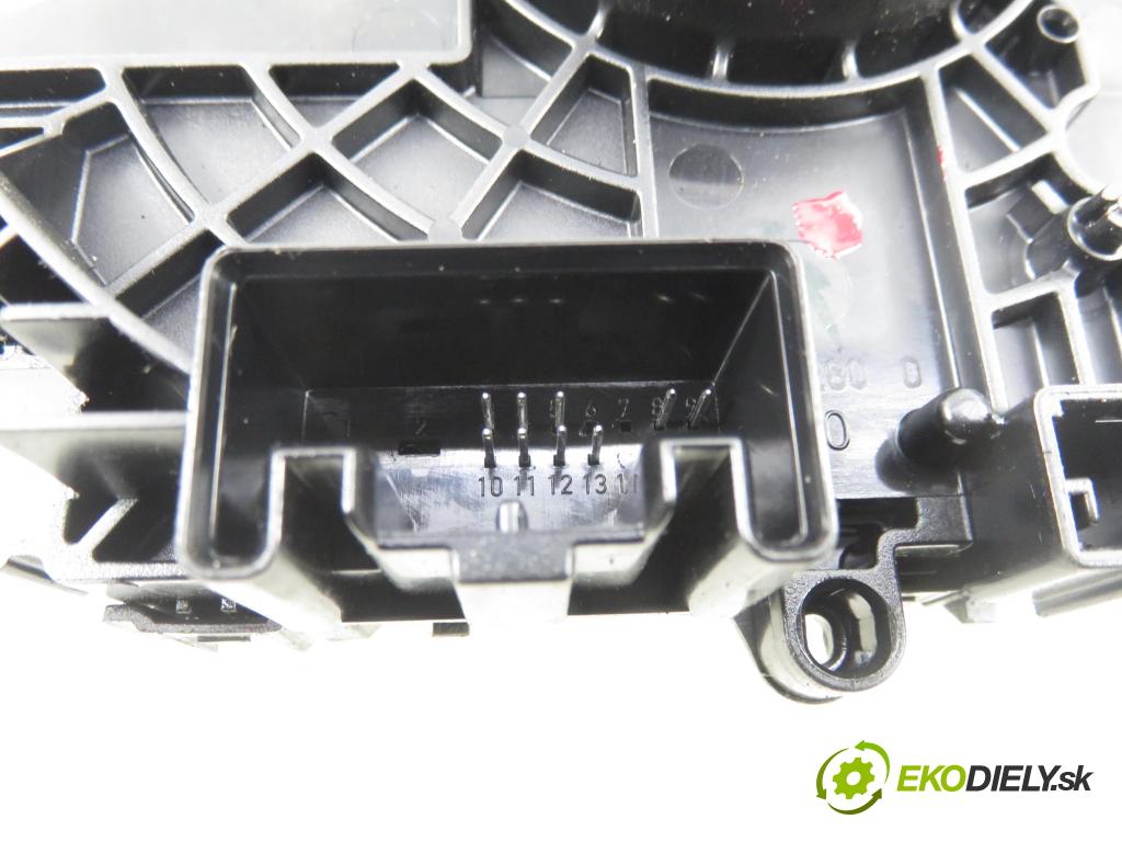 AUDI Q5 (8R) SUV 2010 176,00 3.0 TDI quattro - CCWA 2967,00 snímač KATA otáčet se: LK051137