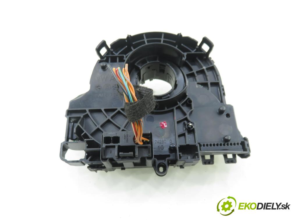 AUDI Q5 (8R) SUV 2010 176,00 3.0 TDI quattro - CCWA 2967,00 snímač KATA otáčet se: LK051137