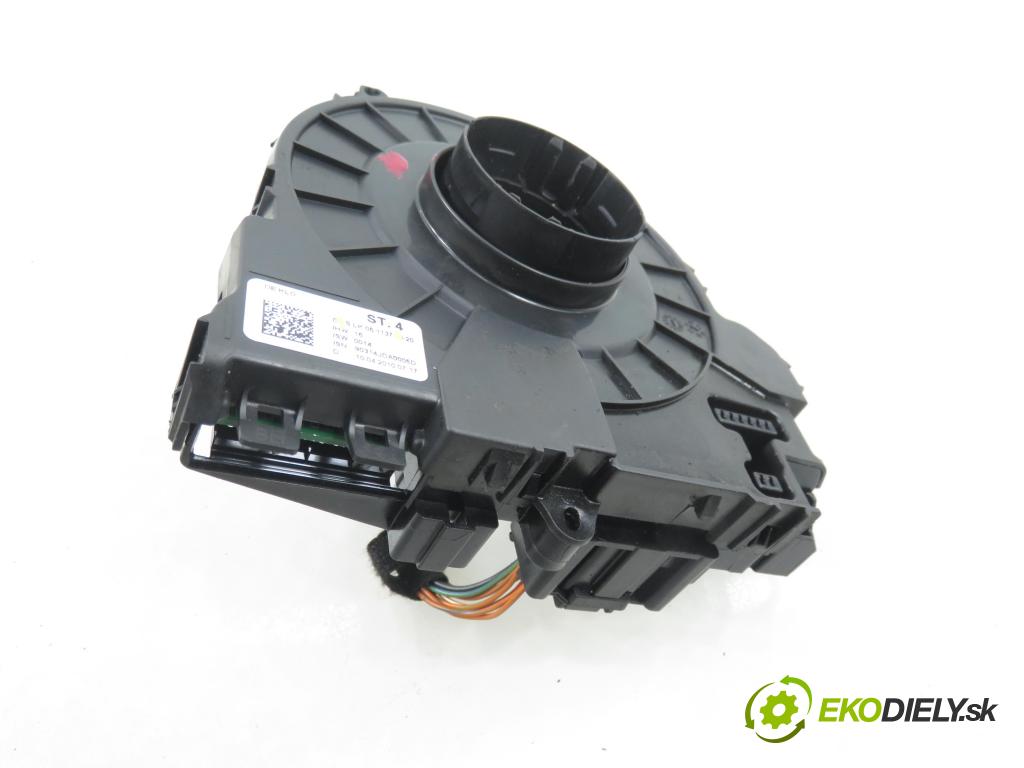 AUDI Q5 (8R) SUV 2010 176,00 3.0 TDI quattro - CCWA 2967,00 snímač KATA otáčet se: LK051137