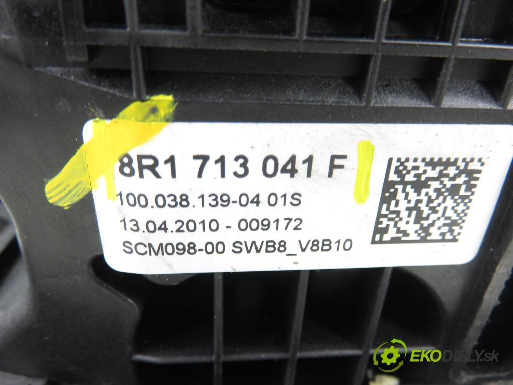 AUDI Q5 (8R) SUV 2010 176,00 3.0 TDI quattro - CCWA 2967,00 ZVEDÁK: 8R1713041F